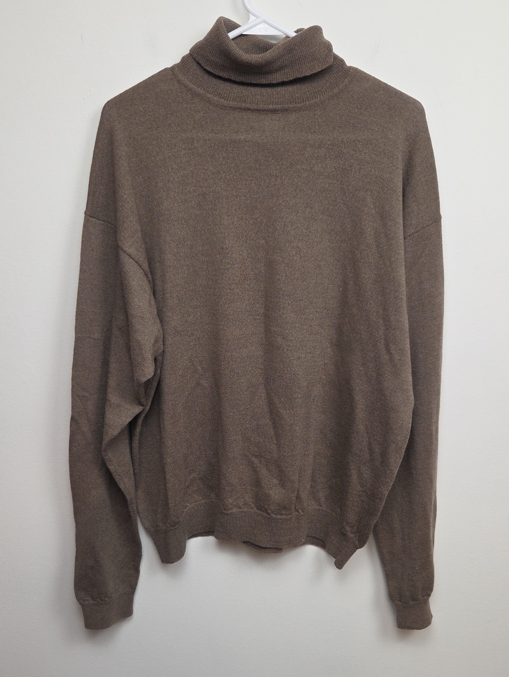 100% Merino Wool Alfani Mens Taupe Brown Classic Turtleneck Cozy Sweater Size XL